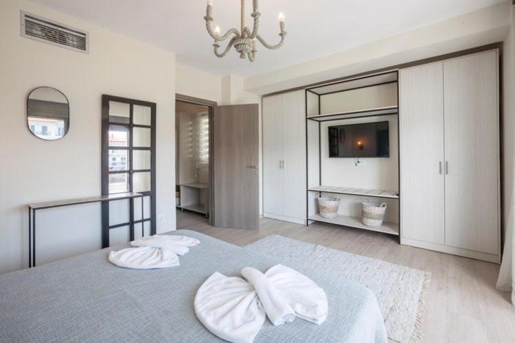 Hanioti Suite Maisonette In Front Of The Sea エクステリア 写真