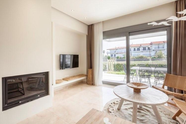 Hanioti Suite Maisonette In Front Of The Sea エクステリア 写真